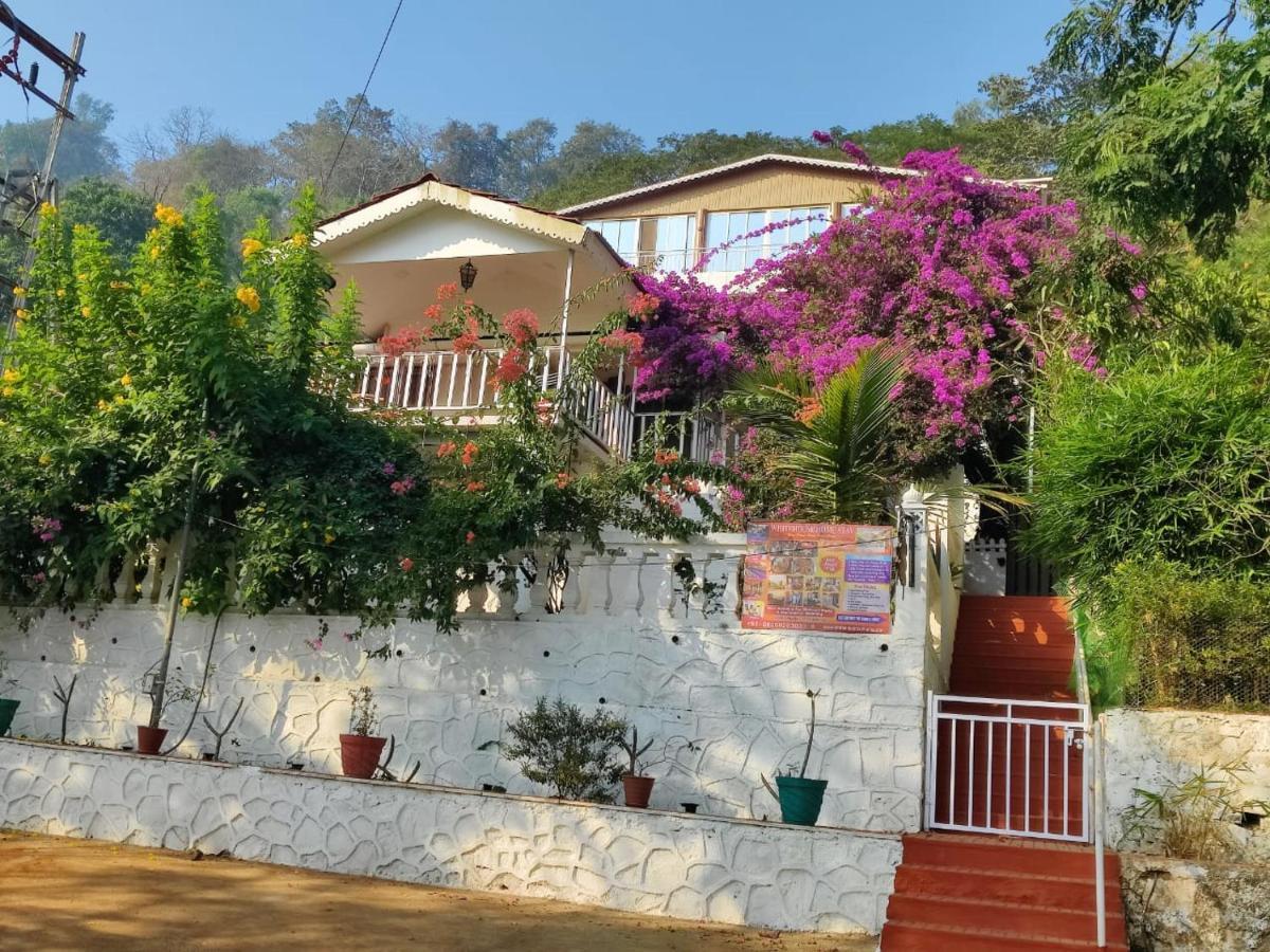 Whitehouse Homestay By Oxystays Hospitality Alībāg Extérieur photo