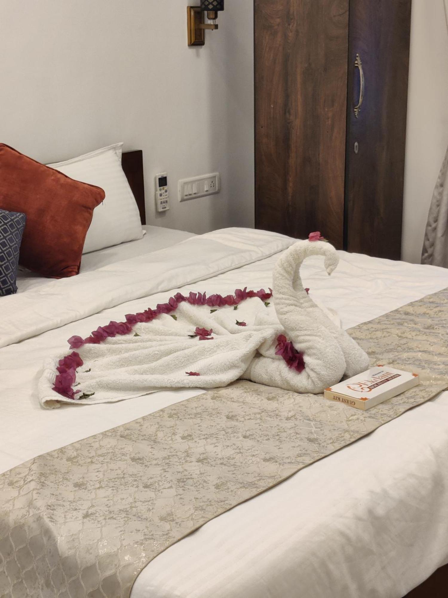 Whitehouse Homestay By Oxystays Hospitality Alībāg Extérieur photo
