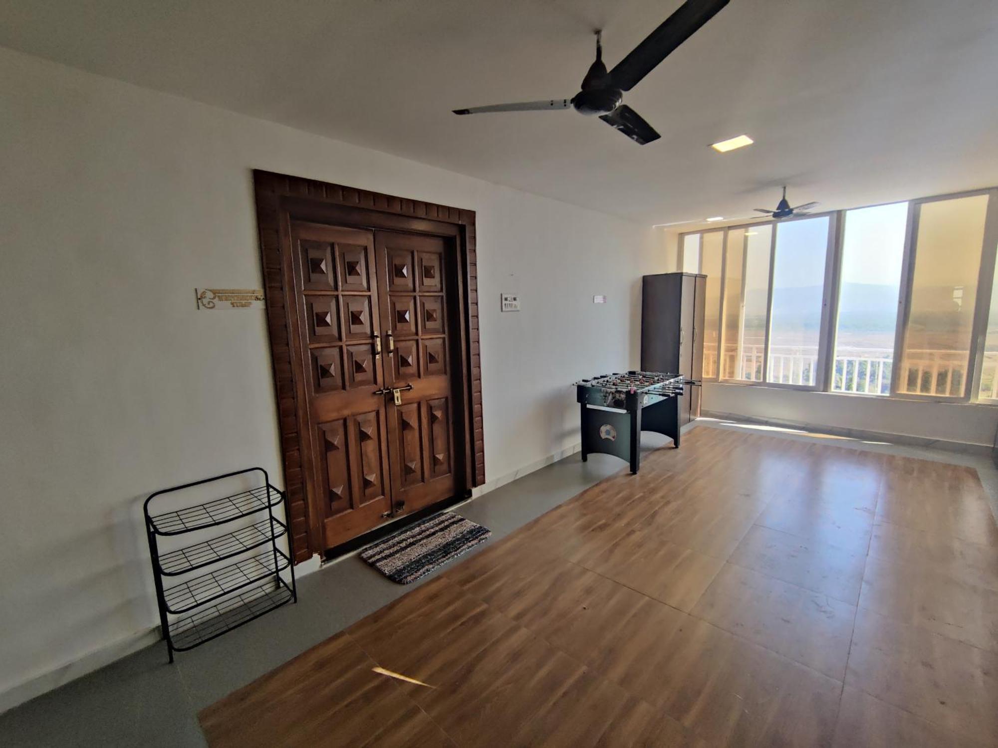 Whitehouse Homestay By Oxystays Hospitality Alībāg Extérieur photo